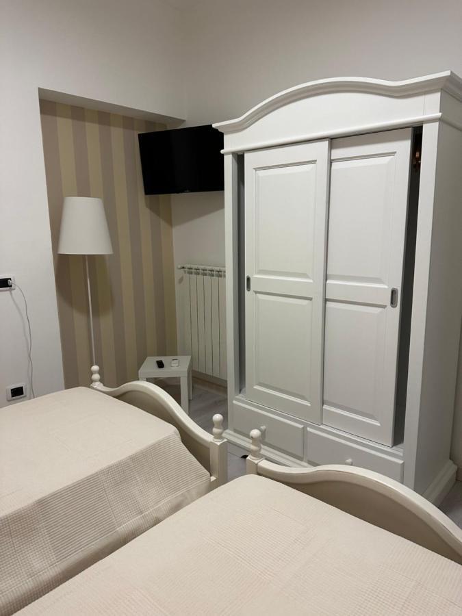 B&B By Family L&G Вибо Валентия Марина Екстериор снимка