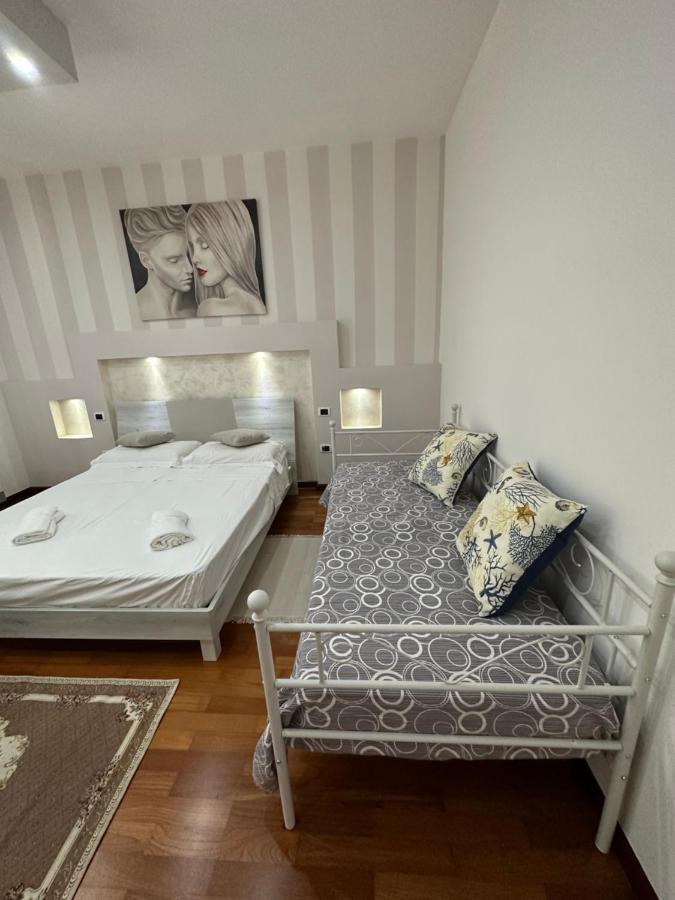 B&B By Family L&G Вибо Валентия Марина Екстериор снимка