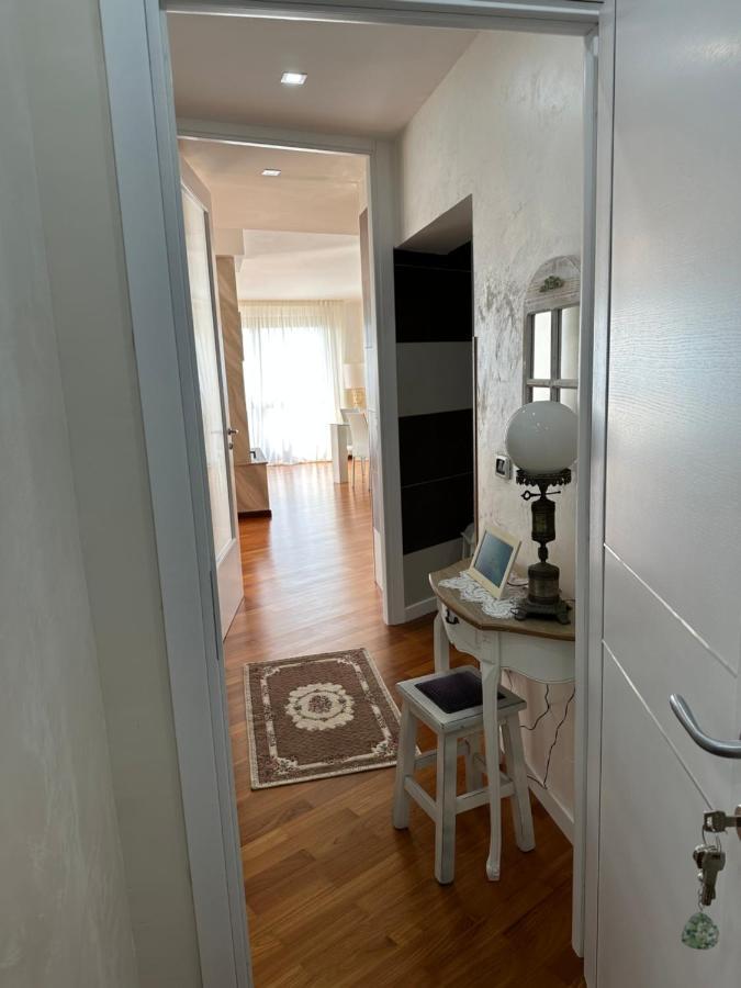 B&B By Family L&G Вибо Валентия Марина Екстериор снимка