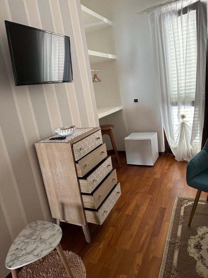 B&B By Family L&G Вибо Валентия Марина Екстериор снимка